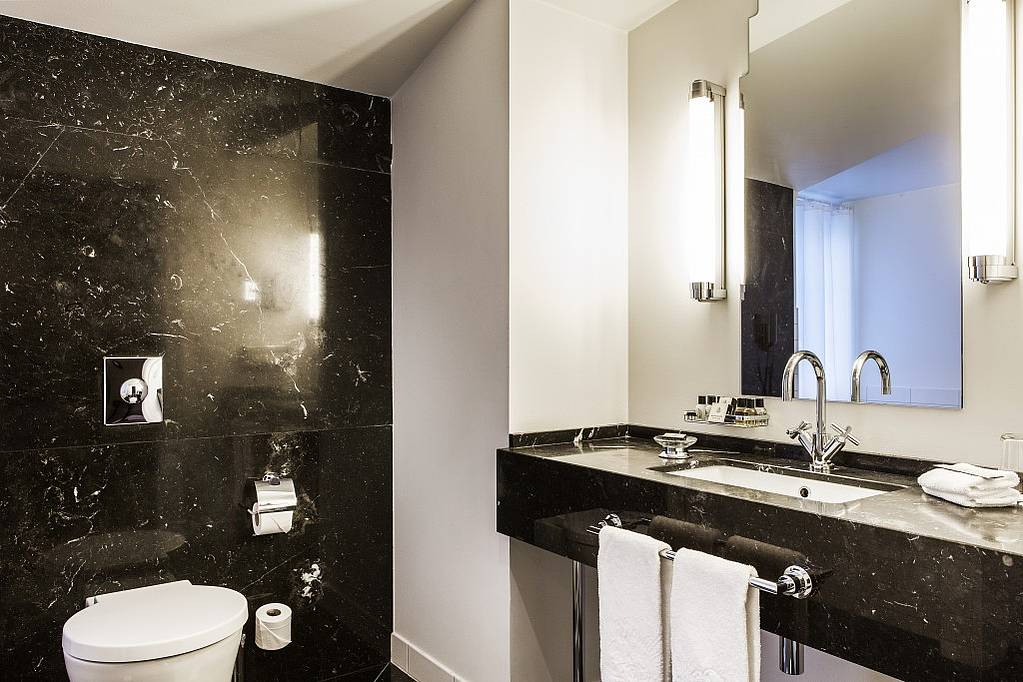 Bathroom in Hotel Borg